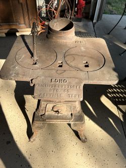 Vintage Echo Cast Iron Stove by Phillips & Buttorff Mfg. Co. in Nashville,