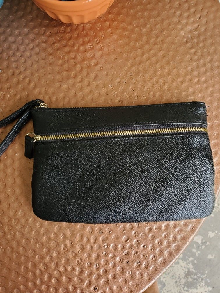 Black Zip Wristlet
