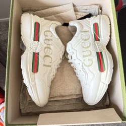 Gucci Authentic Women Size 8.5 & Men Size 7