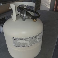 Propane cylinder with new hose