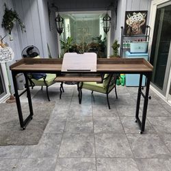 QUEEN OVER THE BED TABLE AND DESK