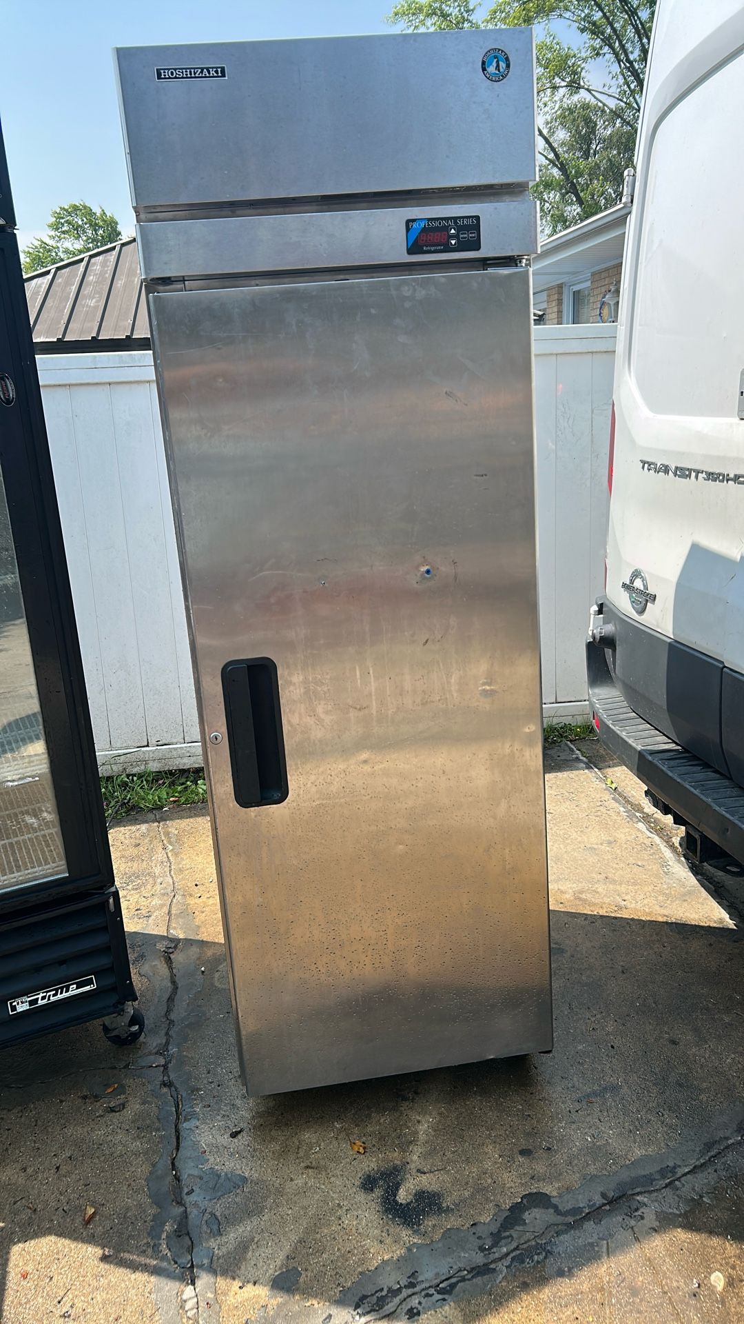 Refrigerator 