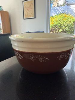 Vintage Oxford Stoneware 8 inch Bowl