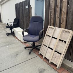 Free In Alley