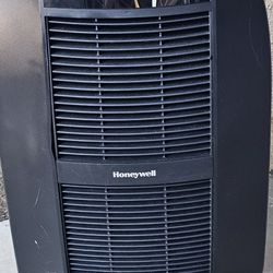 Honeywell Electric Space Heater