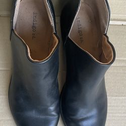Indigo rd low heeled black faux leather booties Pointed Toe Size 8.5