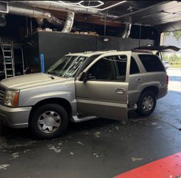 2005 Cadillac Escalade