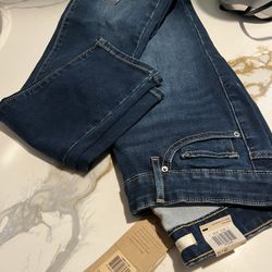 New Levis Skinny Jeans 