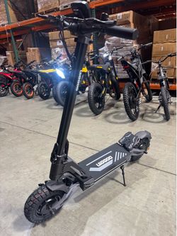 Dual-motor electric scooter