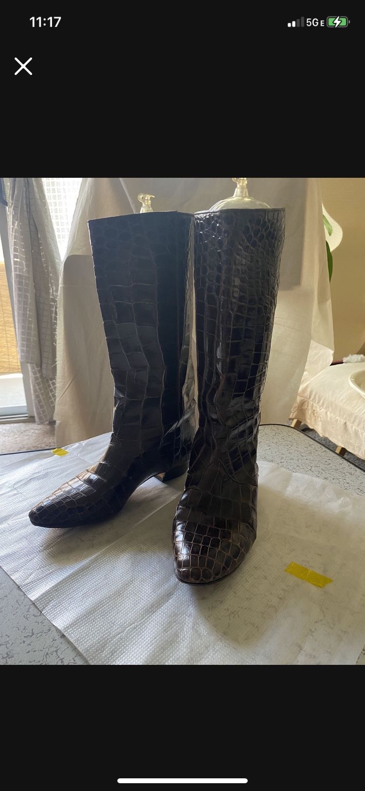 For woman’s crocodile boots