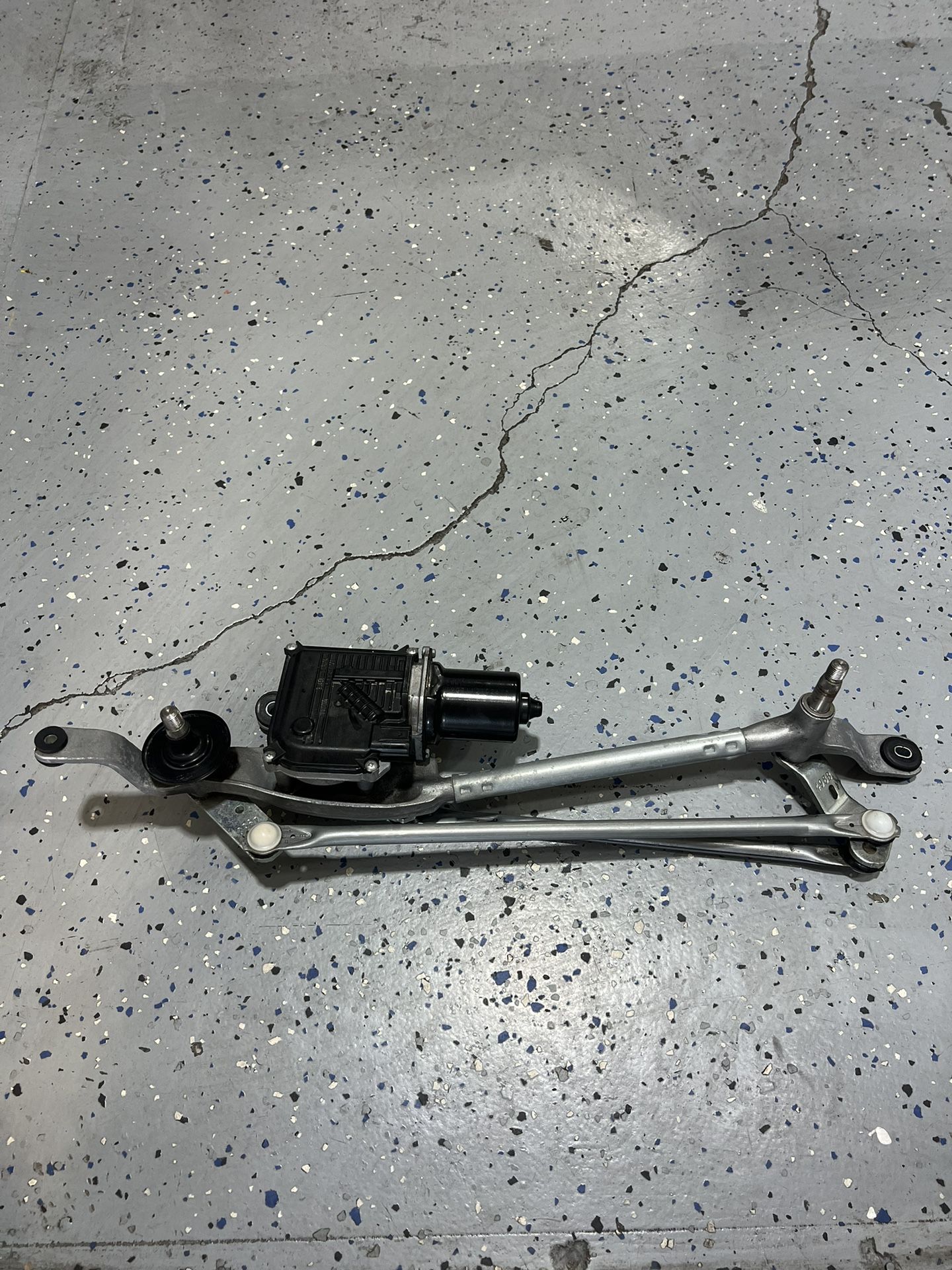 16-21 HONDA CIVIC FRONT WINDSHIELD WIPER TRANSMISSION LINKAGE W/ MOTOR