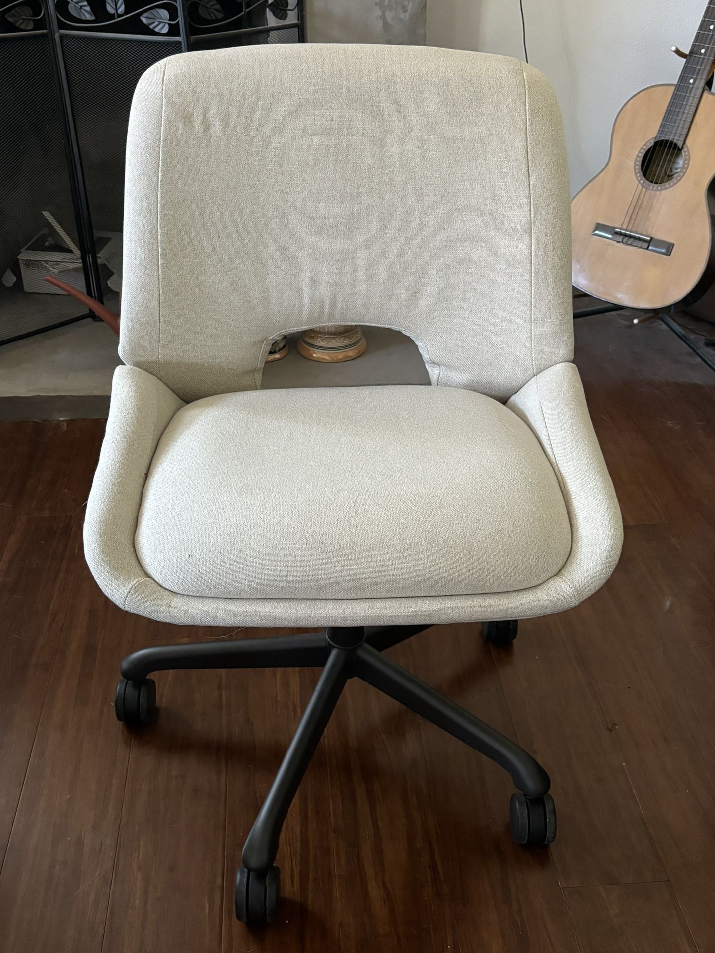 Modern Desk Chair On Wheels