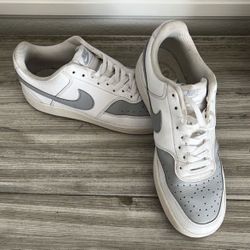 NIKE COURT VISION LOW - Men’s Size 10