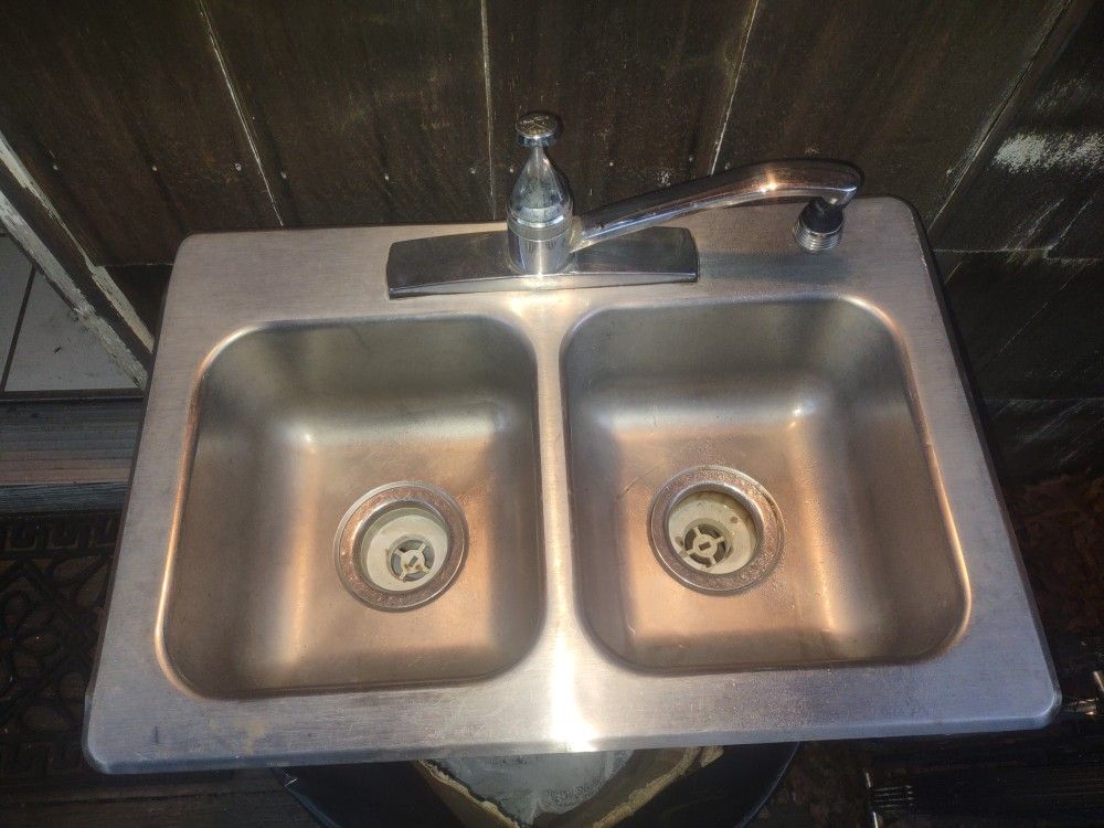 Camper Or Boat Sink $20.Pick Up In Selden N.Y