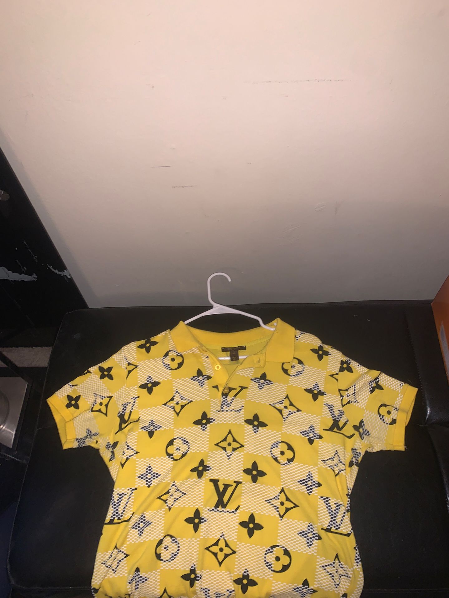 Louis Vuitton men’s shirt size medium