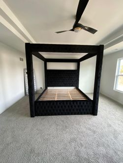 Natalia Canopy Style Queen size bed/King Size Bed Frame Color Options Fast Delivery Only $39 Down Payment 👉 PLEASE ASK FOR JON GREEN WHEN YOU ARRIVE!