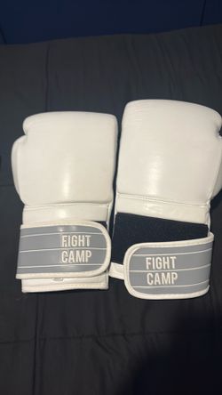 Fight camp boxing gloves