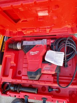 Milwaukee SDS-MAX Demolition Hammer