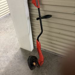 Lawn service equipment/Equipo de servicio de césped