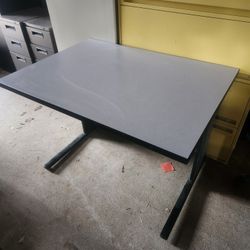 Table / Desk
