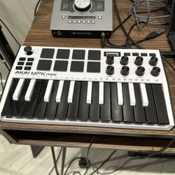 MPK Mini MK3 - USB MIDI keyboard