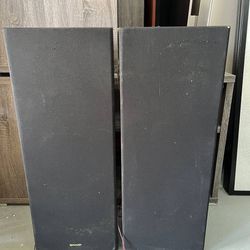 2 large passive speakers, sold as is, $30