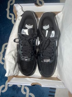 Brand new Nike Air Force size 10 box included authentic 💯 Nike’s