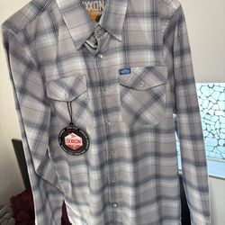 Dixxon  flannel size small