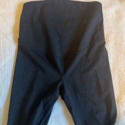 Ingrid & Isabel Seamless Maternity Capri Leggings  