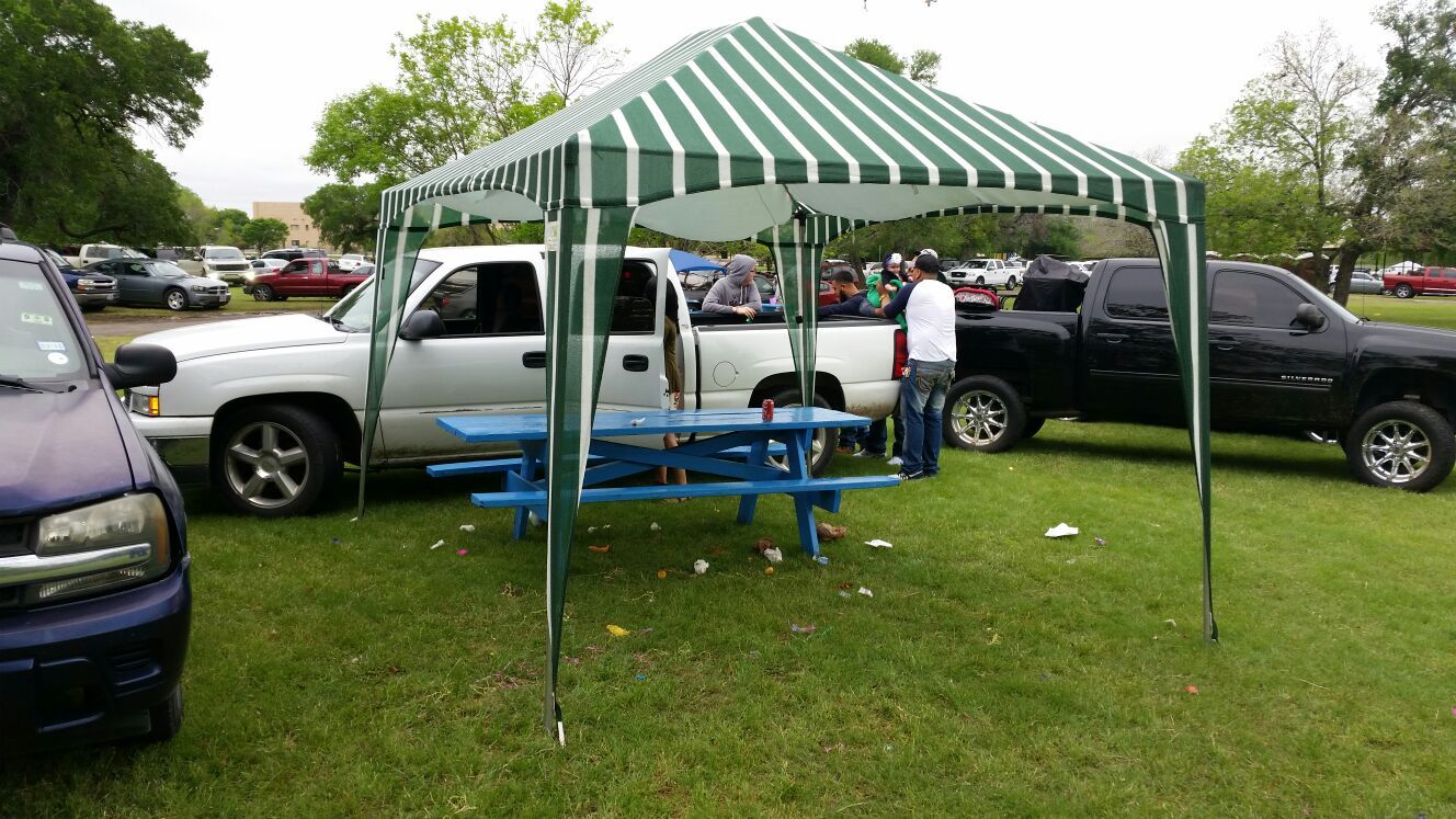 Canopy Fiskars Enviroworks Cool Shade Canopy for Sale in Lewisville, TX