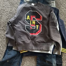 Saint crewneck 