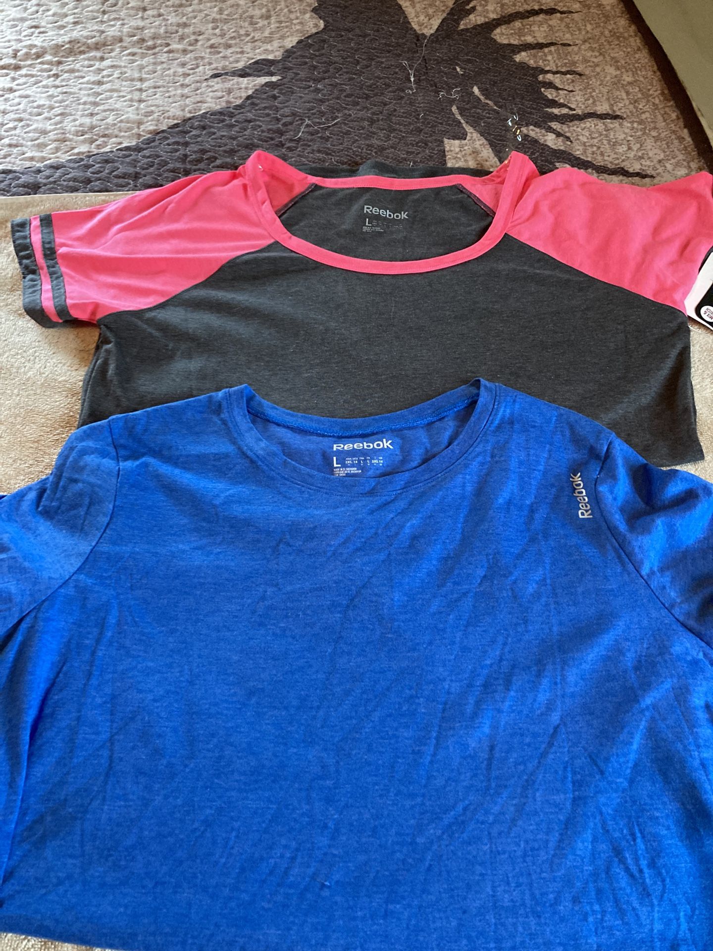 2 Reebok Activewear Women’s Shirts Size Large
