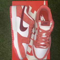 Valentine’s Day Nike Dunk 