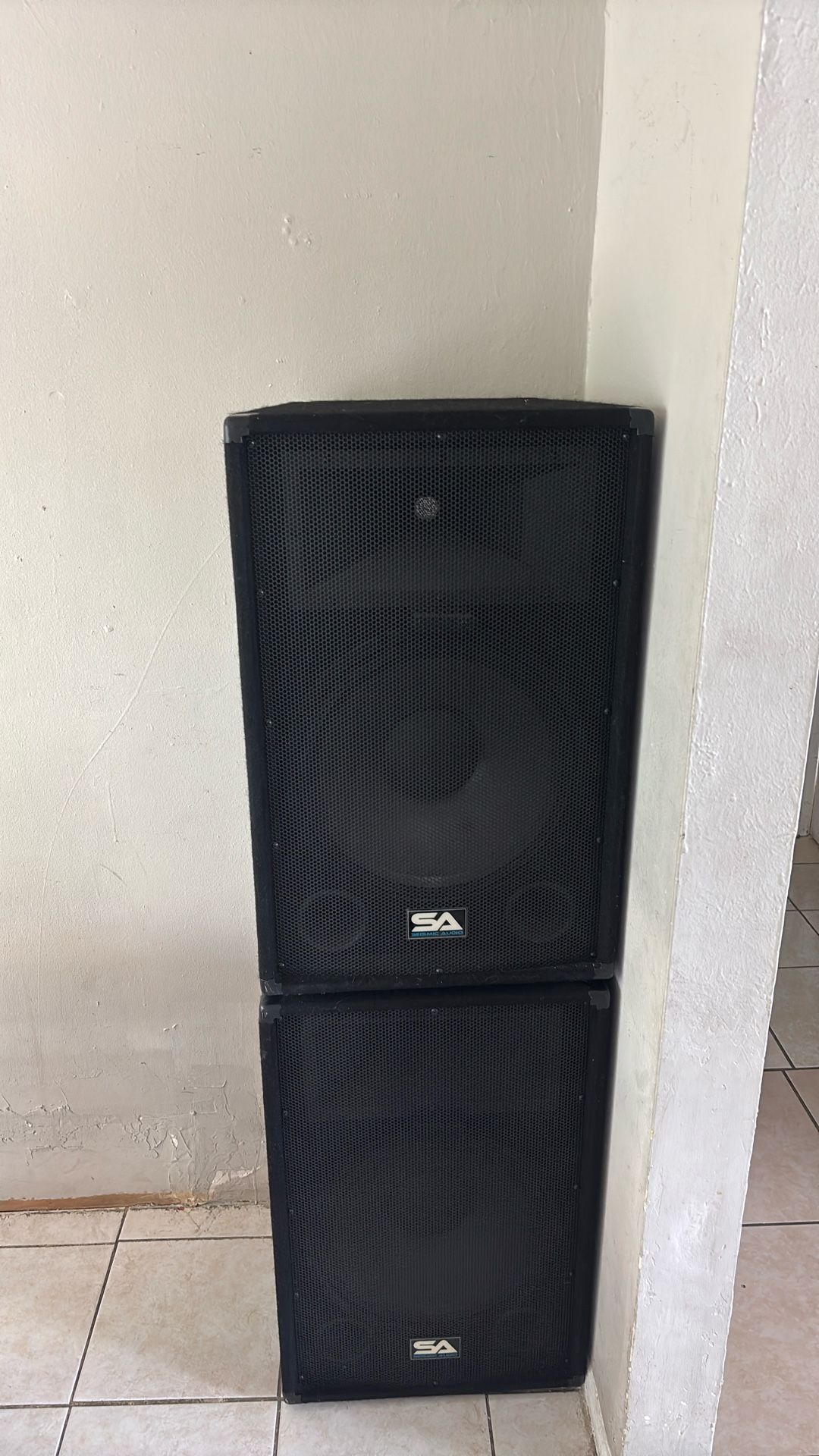 Seismic Audio Speakers