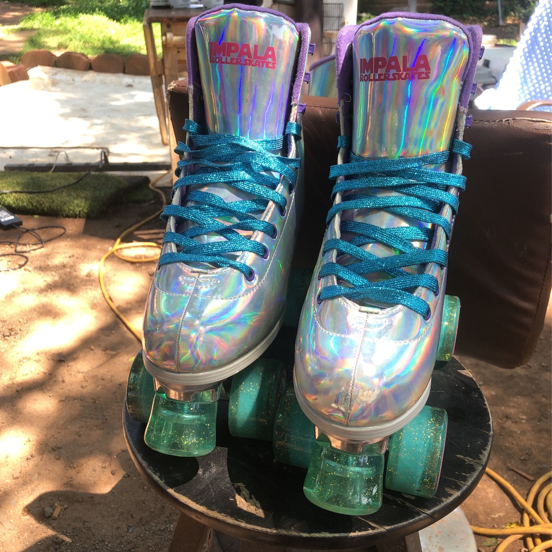 2 Impala Rollerskates