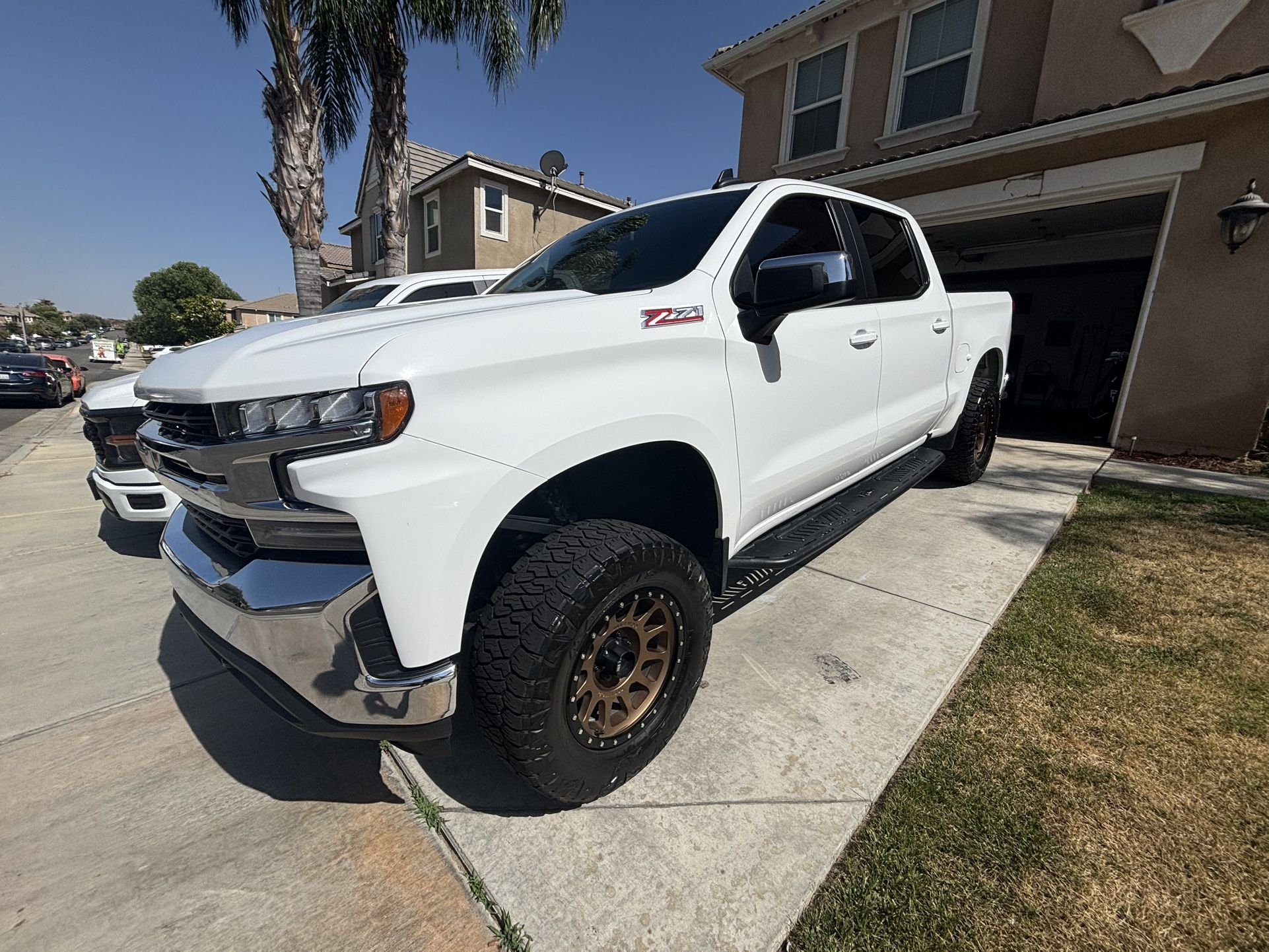Chevy Silverado 1500 LT (Z71)