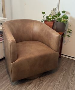 Camel Comfort Pointe Gaven. Swivel chair
