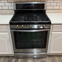Stove/oven And Microwave 