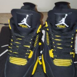 Air Jordan 4 Retro Black Yellow