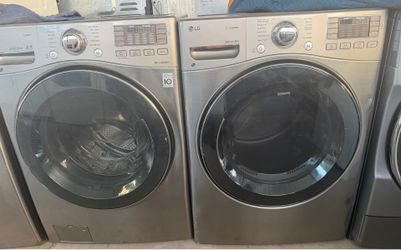 LG - BEAUTIFUL SET WASHER AND DRYER FRONT LOAD IN EXCELLENT CONDITION
