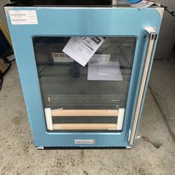 KitchenAid 24 Inch Freestanding/Built-In Undercounter Dual Zone Beverage Center 