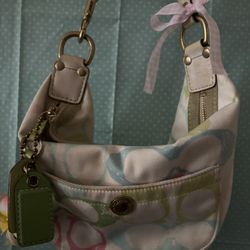 Vintage coach shoulder bag