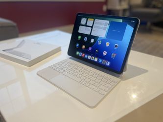 iPad Pro 11-inch M2 + Magic Keyboard + Apple Pencil + 1-year Apple Care
