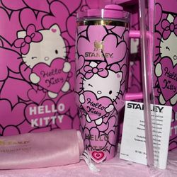 Pink Heart Hello Kitty Stanley (40oz)