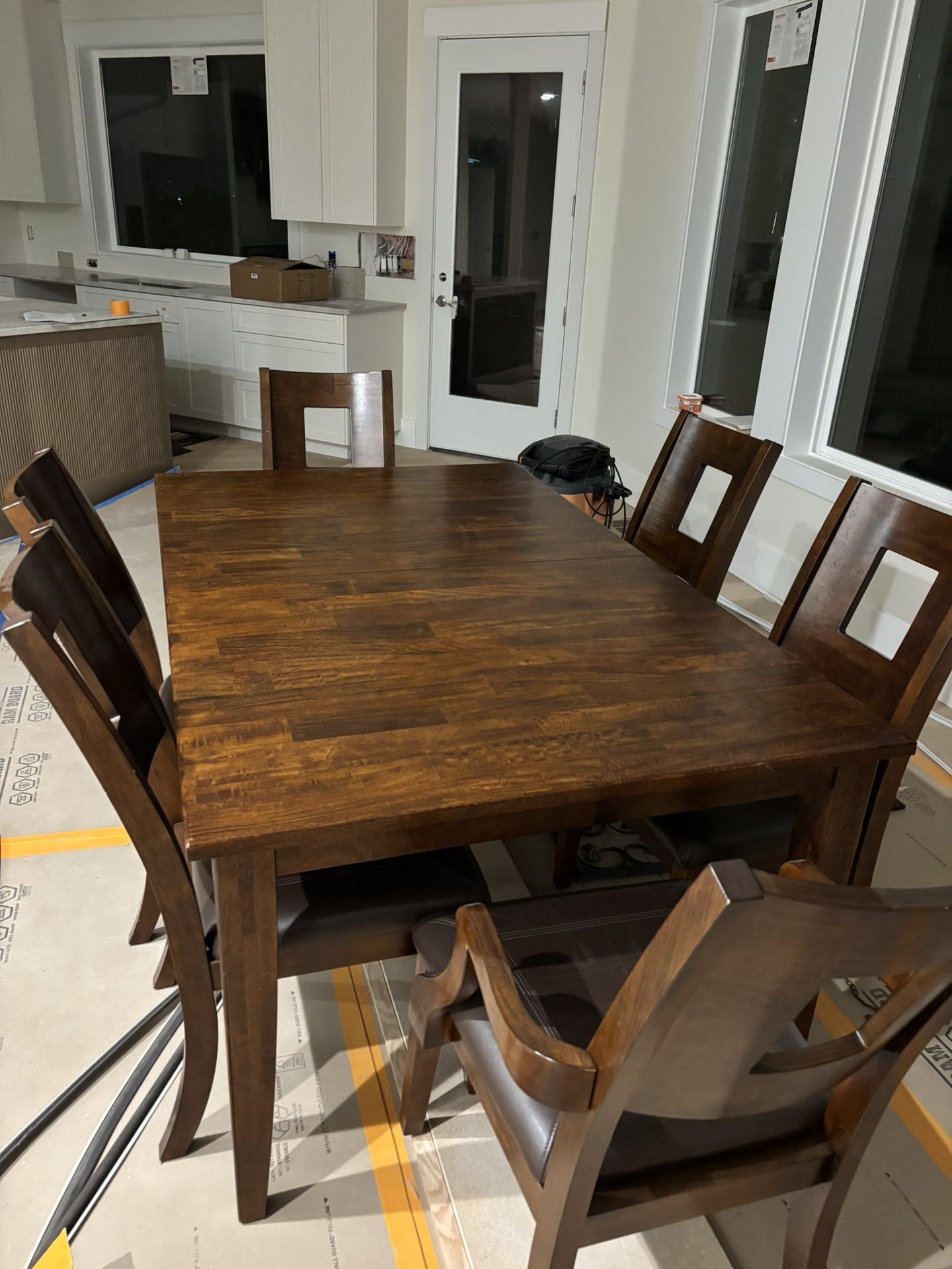 Dining Room Table With 6 Chairs And Hutch