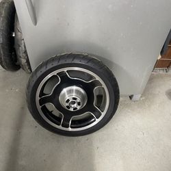 13 Street Glide    Factory Farly  New Tire