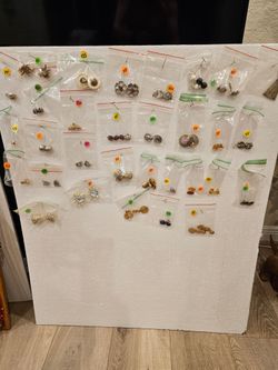 Earings 5 for $1.00