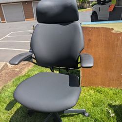 Human Scale Ergonomic Office Chair