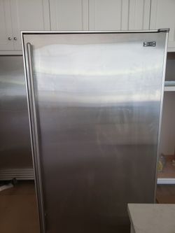 Sub Zero refrigerator