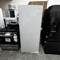 FRIGIDARE UPRIGHT FREEZER 15.5 Cu Ft